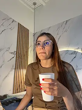 Snapshot of IsabelaStefano chatting on December 20, 2025, 3:35 am IsabelaStefano online show from December 20, 2025, 3:35 am