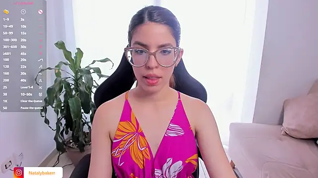 Snapshot of Nat_Bakerss chatting on May 6, 2026, 7:19 pm Nat Bakerss online show from May 6, 2026, 7:19 pm
