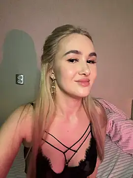 Snapshot of Miss_Alisse chatting on November 27, 2025, 5:59 pm Miss Alisse online show from November 27, 2025, 5:59 pm