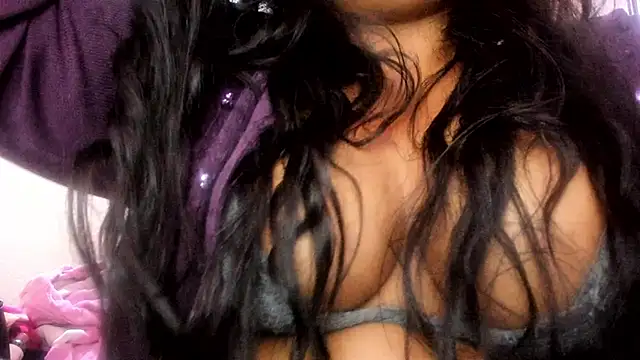 Snapshot of ebonycamelia chatting on May 19, 2026, 9:21 pm ebonycamelia online show from May 19, 2026, 9:21 pm