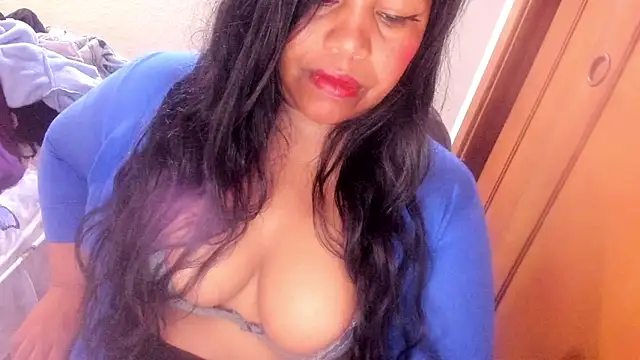Snapshot of ebonycamelia chatting on May 20, 2026, 8:04 pm ebonycamelia online show from May 20, 2026, 8:04 pm