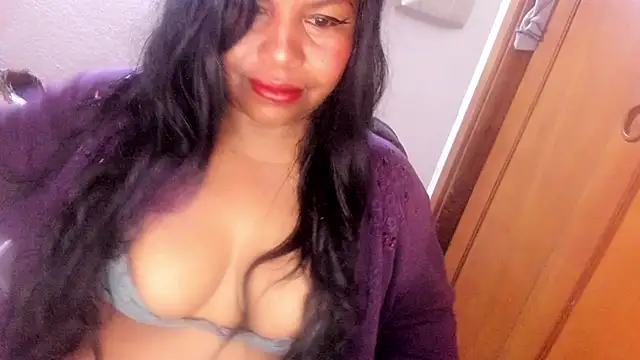 Snapshot of ebonycamelia chatting on May 23, 2026, 10:52 am ebonycamelia online show from May 23, 2026, 10:52 am