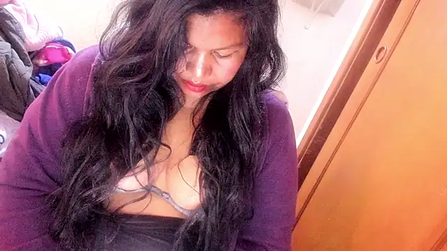Snapshot of ebonycamelia chatting on May 25, 2026, 8:26 pm ebonycamelia online show from May 25, 2026, 8:26 pm