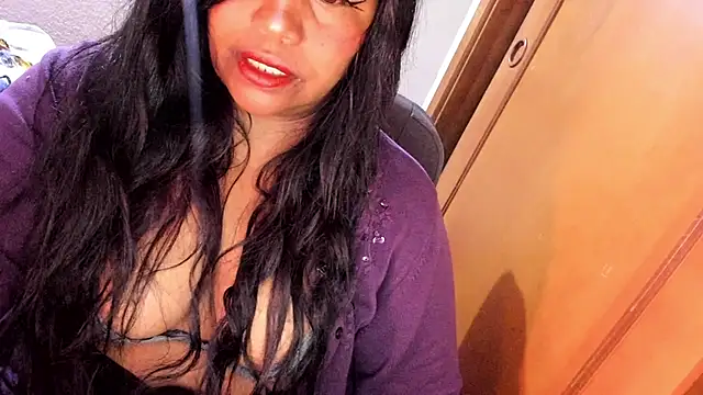 Snapshot of ebonycamelia chatting on May 26, 2026, 11:56 pm ebonycamelia online show from May 26, 2026, 11:56 pm