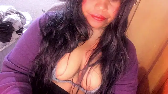 Snapshot of ebonycamelia chatting on May 27, 2026, 10:51 pm ebonycamelia online show from May 27, 2026, 10:51 pm