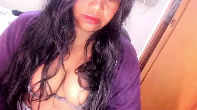 Snapshot of ebonycamelia chatting on May 28, 2026, 8:06 pm ebonycamelia online show from May 28, 2026, 8:06 pm