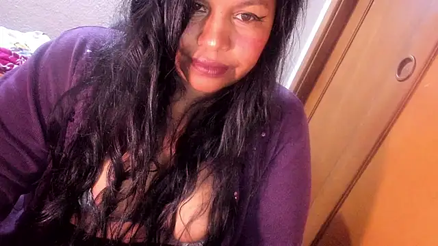 Snapshot of ebonycamelia chatting on June 4, 2026, 8:59 pm ebonycamelia online show from June 4, 2026, 8:59 pm