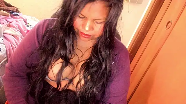 Snapshot of ebonycamelia chatting on June 9, 2026, 6:19 pm ebonycamelia online show from June 9, 2026, 6:19 pm