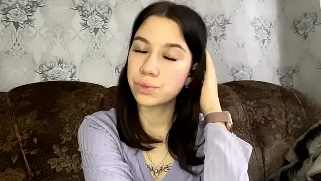 DebbiGoodknight online show from December 14, 2025, 9:03 am