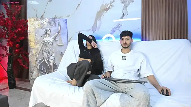 dracke and zara online show from June 12, 2026, 1:32 pm