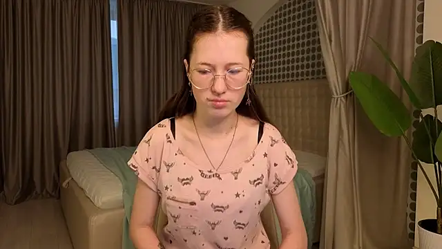 Snapshot of MiraFenech chatting on November 30, 2025, 6:06 am MiraFenech online show from November 30, 2025, 6:06 am