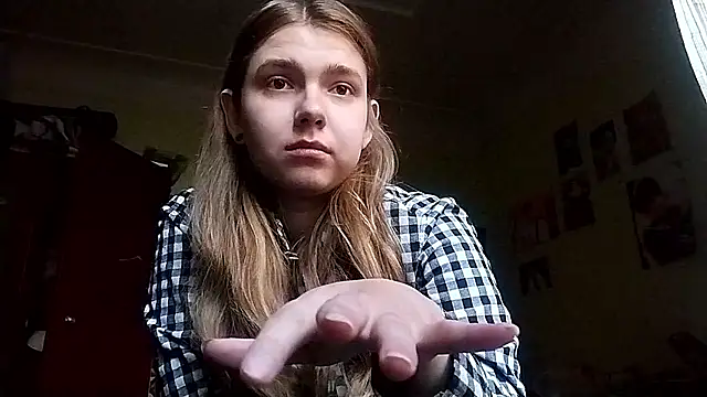 KikiBang online show from January 13, 2026, 8:52 am