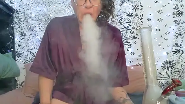 sareberr420 online show from February 4, 2026, 4:35 pm