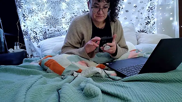 sareberr420 online show from February 23, 2026, 12:13 pm