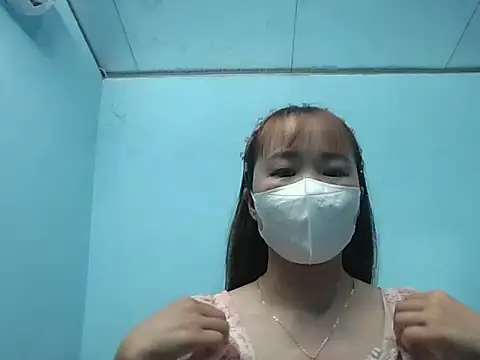 LinhChi09 online show from June 11, 2026, 7:28 am