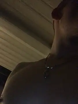 Spielzeugtwink online show from May 2, 2026, 11:32 pm