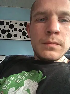 Spielzeugtwink online show from May 11, 2026, 6:38 pm