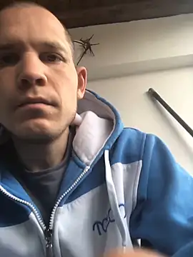 Spielzeugtwink online show from May 29, 2026, 12:03 pm