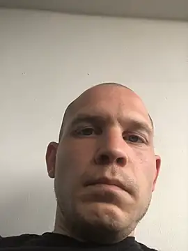 Spielzeugtwink online show from May 31, 2026, 2:57 pm