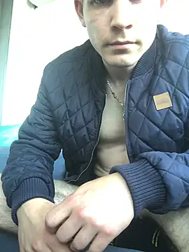 Spielzeugtwink online show from June 1, 2026, 5:58 pm