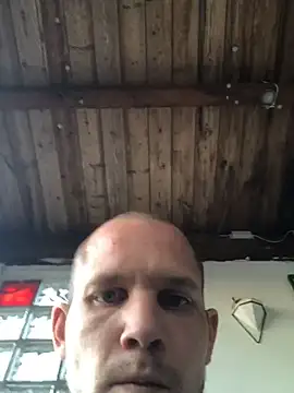 Spielzeugtwink online show from June 29, 2026, 7:36 pm
