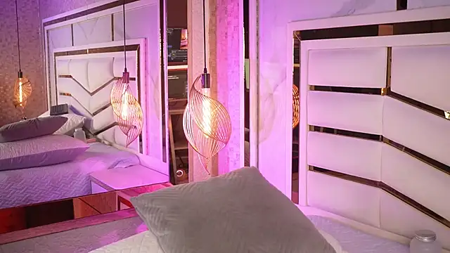 luciana agudelo online show from April 26, 2026, 7:33 pm