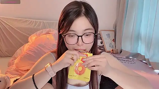 -Angela online show from February 5, 2026, 9:03 am