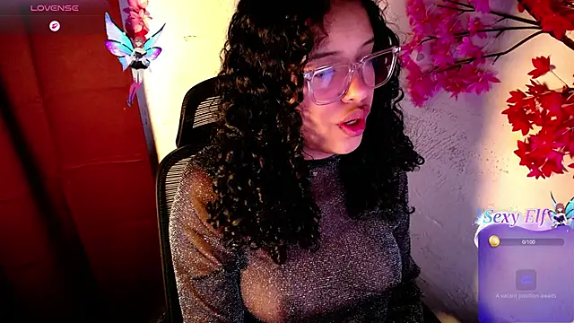Snapshot of chleo_rosse chatting on May 12, 2026, 12:24 pm chleo rosse online show from May 12, 2026, 12:24 pm