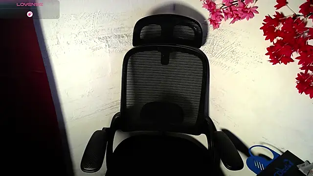 Snapshot of chleo_rosse chatting on June 15, 2026, 1:13 pm chleo rosse online show from June 15, 2026, 1:13 pm