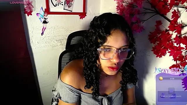 Snapshot of chleo_rosse chatting on July 3, 2026, 2:12 pm chleo rosse online show from July 3, 2026, 2:12 pm