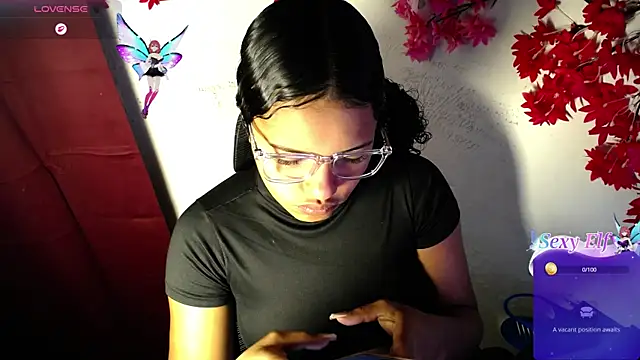 Snapshot of chleo_rosse chatting on July 28, 2026, 3:21 pm chleo rosse online show from July 28, 2026, 3:21 pm