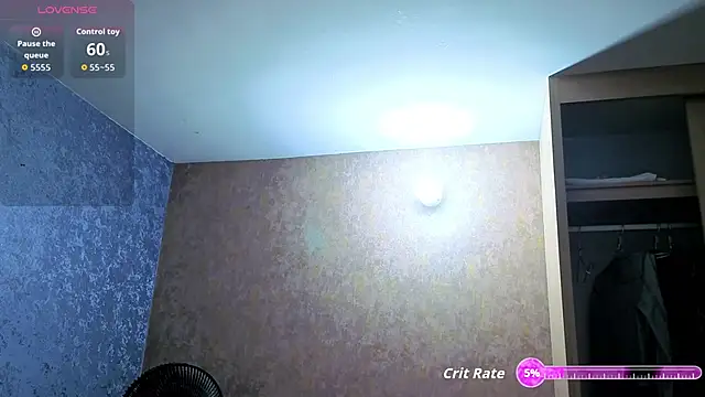 Snapshot of alicee_foox chatting on June 11, 2026, 12:32 am alicee foox online show from June 11, 2026, 12:32 am