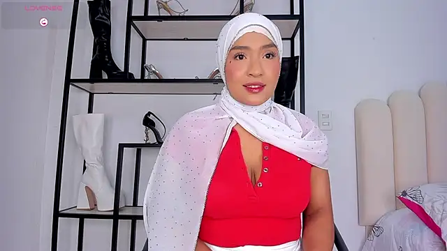 Snapshot of Amira-Zahra chatting on July 24, 2026, 10:19 pm Amira-Zahra online show from July 24, 2026, 10:19 pm