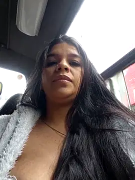 Layla-daring online show from April 22, 2026, 7:26 pm