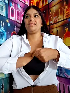 Layla-daring online show from July 11, 2026, 7:38 pm
