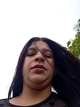 Layla-daring online show from July 17, 2026, 5:40 pm