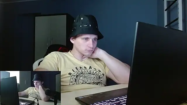 Poliglotjoe1 online show from February 11, 2026, 2:27 am