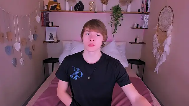 Snapshot of DonaldWoon chatting on November 27, 2025, 12:40 pm DonaldWoon online show from November 27, 2025, 12:40 pm