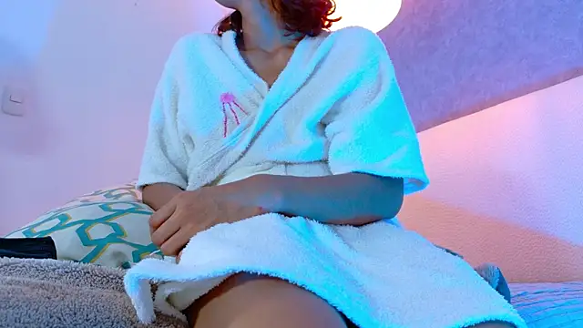 Snapshot of lanna_w chatting on December 4, 2025, 10:29 pm lanna w online show from December 4, 2025, 10:29 pm