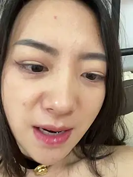 Jinmi125216 online show from December 4, 2025, 8:28 pm