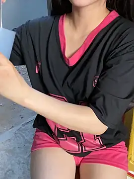 XndSeraphina online show from February 22, 2026, 10:36 am