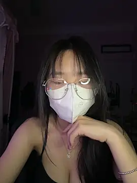 Kiee-lee online show from April 30, 2026, 7:31 pm