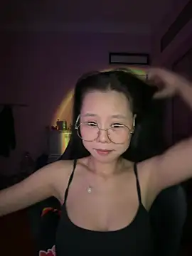 Snapshot of Kiee-lee chatting on July 24, 2026, 4:27 pm Kiee-lee online show from July 24, 2026, 4:27 pm