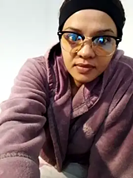 Cadence28 online show from November 23, 2025, 4:23 am