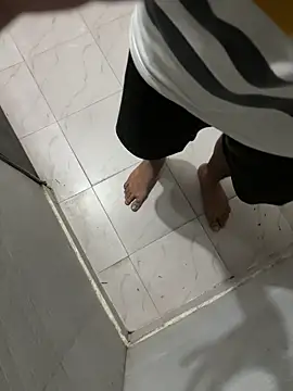 Snapshot of KabirDickhead chatting on November 21, 2025, 8:18 pm KabirDickhead online show from November 21, 2025, 8:18 pm