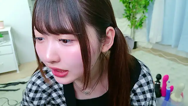 Snapshot of _Sakura_F chatting on April 10, 2026, 12:10 pm Sakura F online show from April 10, 2026, 12:10 pm