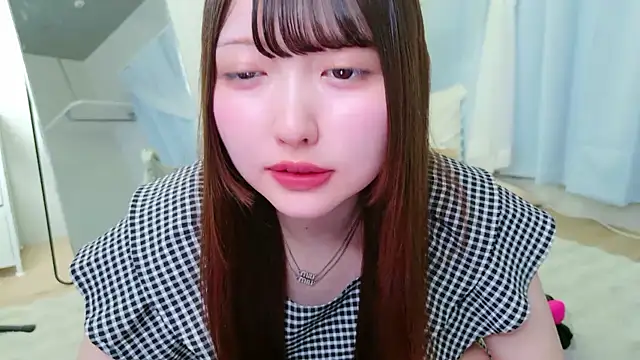 Snapshot of _Sakura_F chatting on May 3, 2026, 4:35 pm Sakura F online show from May 3, 2026, 4:35 pm