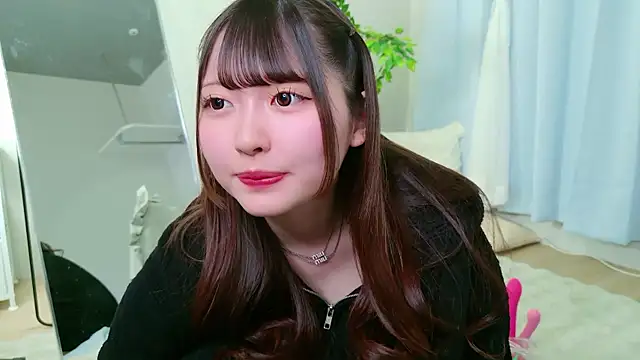 Snapshot of _Sakura_F chatting on May 5, 2026, 3:31 pm Sakura F online show from May 5, 2026, 3:31 pm