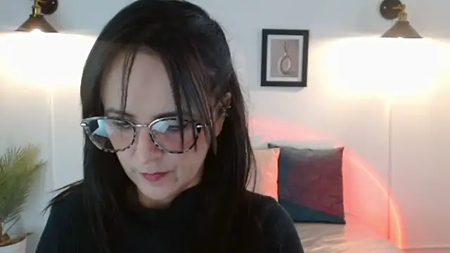 Juliana  lx online show from March 12, 2026, 2:45 pm