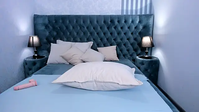 Snapshot of MonicaSway chatting on November 26, 2025, 3:57 pm MonicaSway online show from November 26, 2025, 3:57 pm